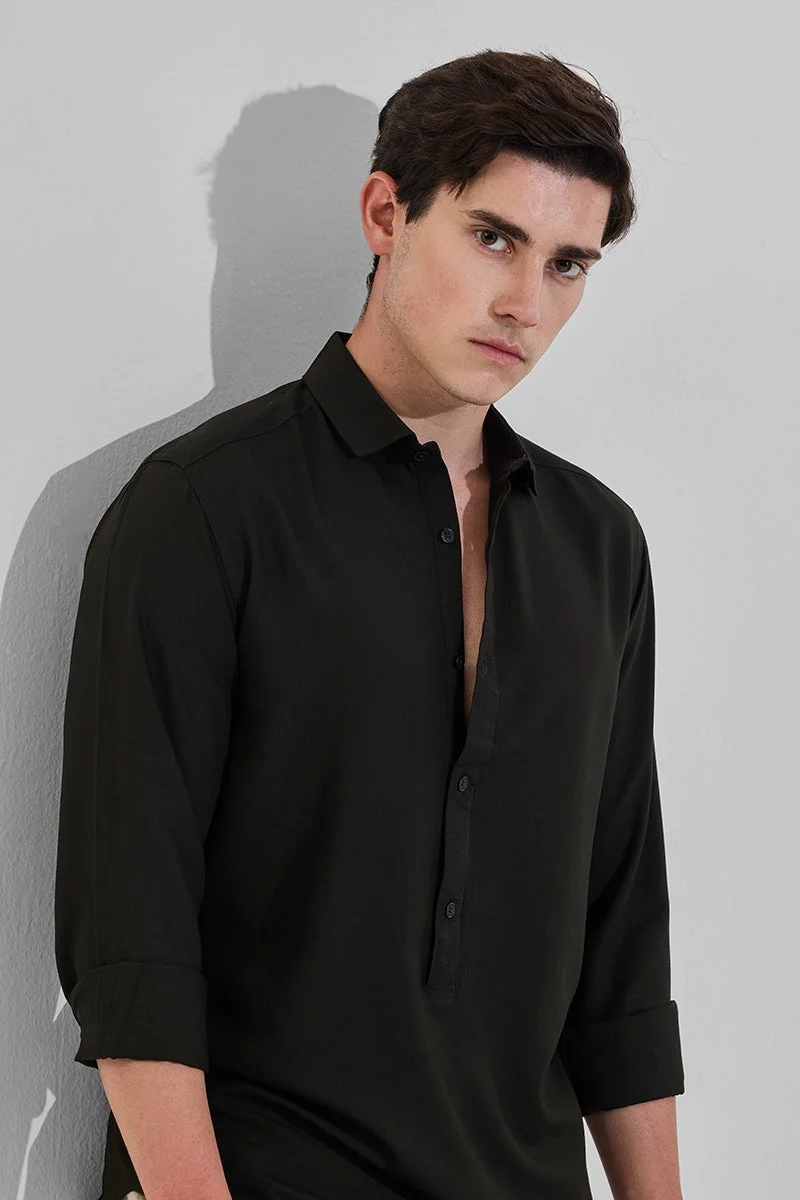 SNITCH Dark Green Solid Long Sleeve Regular Fit Casual Shirt