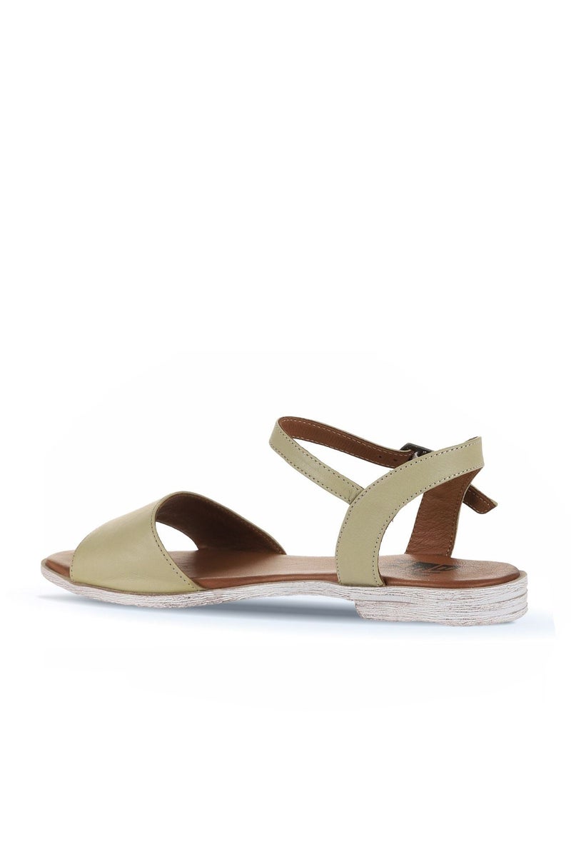 Bueno Contrast Strap Flat Sandals - Image 4