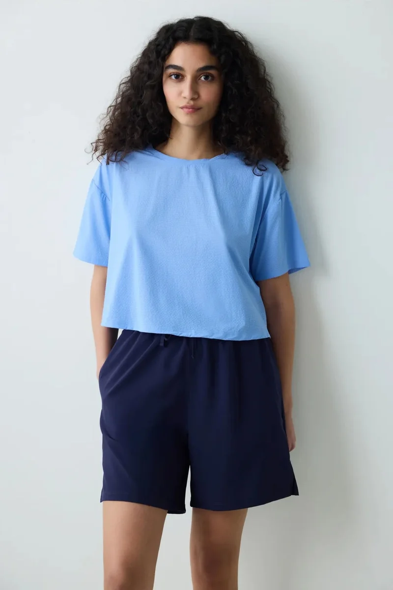 بنتي PENTI Women's Back Detail T-Shirt