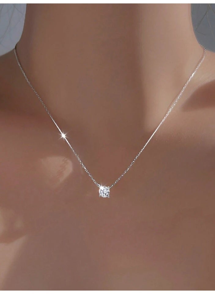 925 ستيرلنغ سيلفر تشارمز سلسال بقلادة فاخرة ناعمة مصنوعة من الفضة الإسترلينية عيار 925 بجودة عالية ودقة شديدة بحجر كريستالي صغير لامع بقَطع مربع دقيق يضفي لمسة من التألق الهادئ ويعكس الضوء بطريقة ناعمة وجذابة مما يضفي تألقا للأميرة التي تستحقه - Image 2