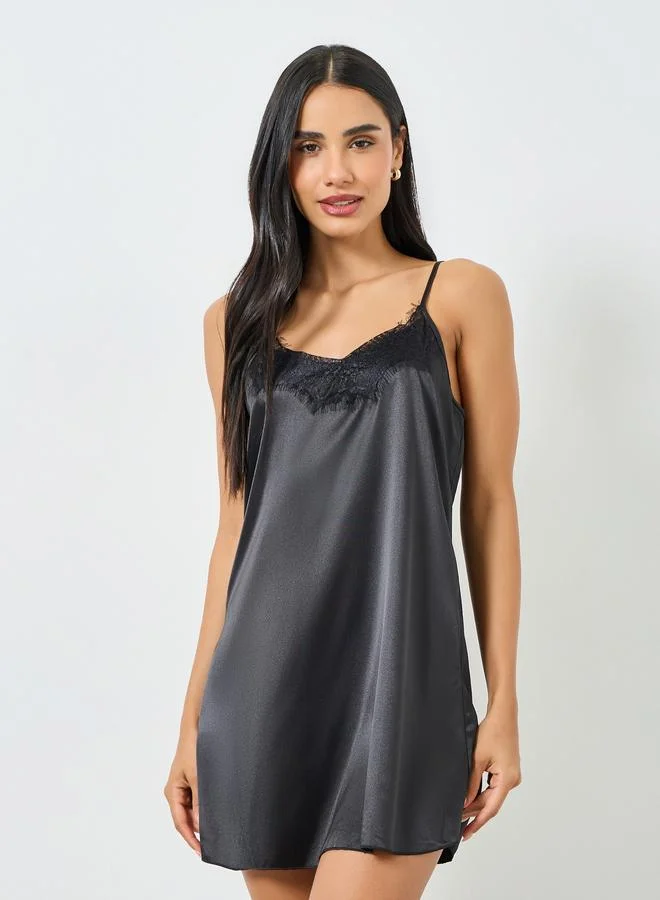 تايك تو طقم روب وقميص نوم بتفاصيل دانتيل