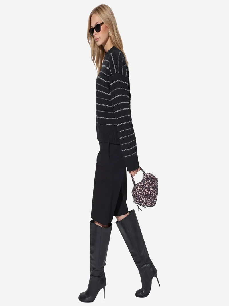 فيورنا VIORNA Striped Crew Neck Sweatshirt