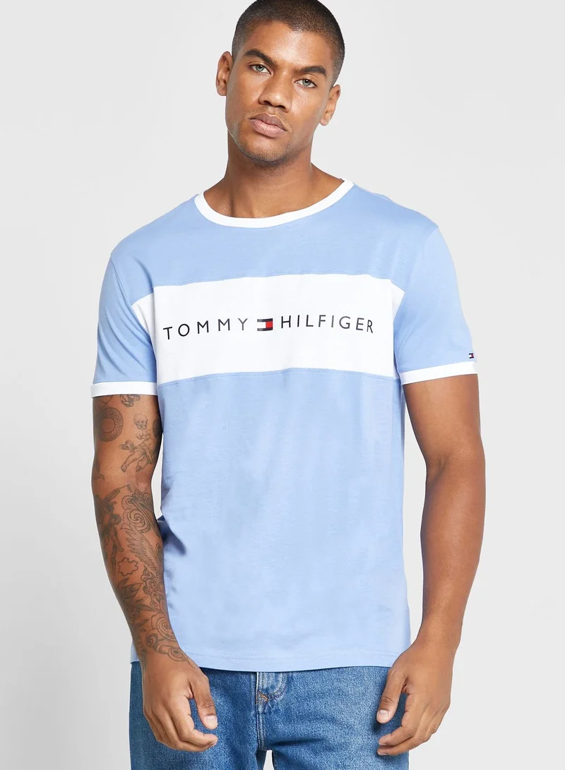 TOMMY HILFIGER Logo Crew Neck T-Shirt