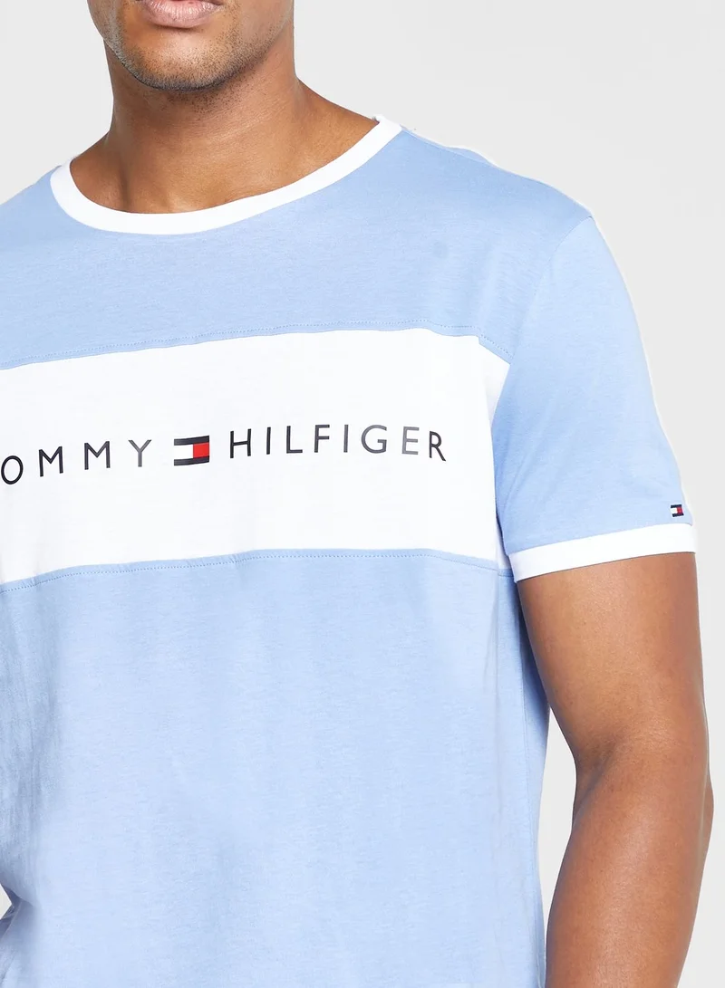 TOMMY HILFIGER Logo Crew Neck T-Shirt
