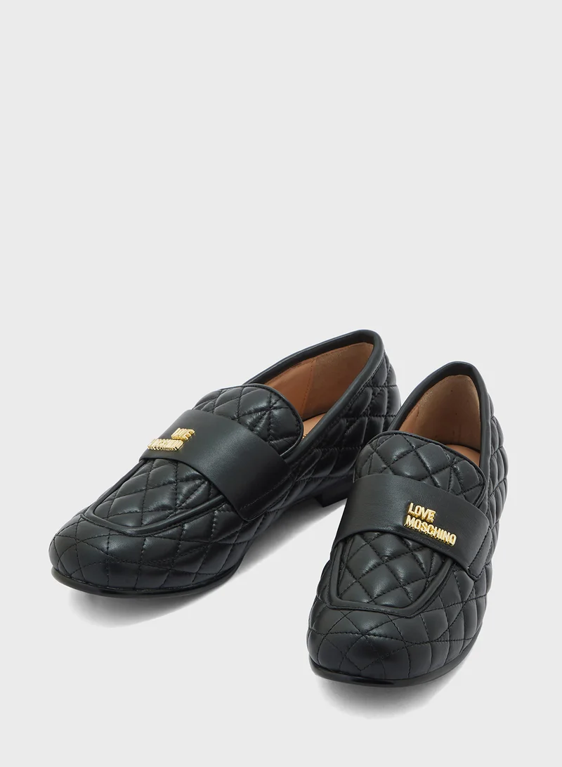 لوف موسكينو Close Toe Moccasins