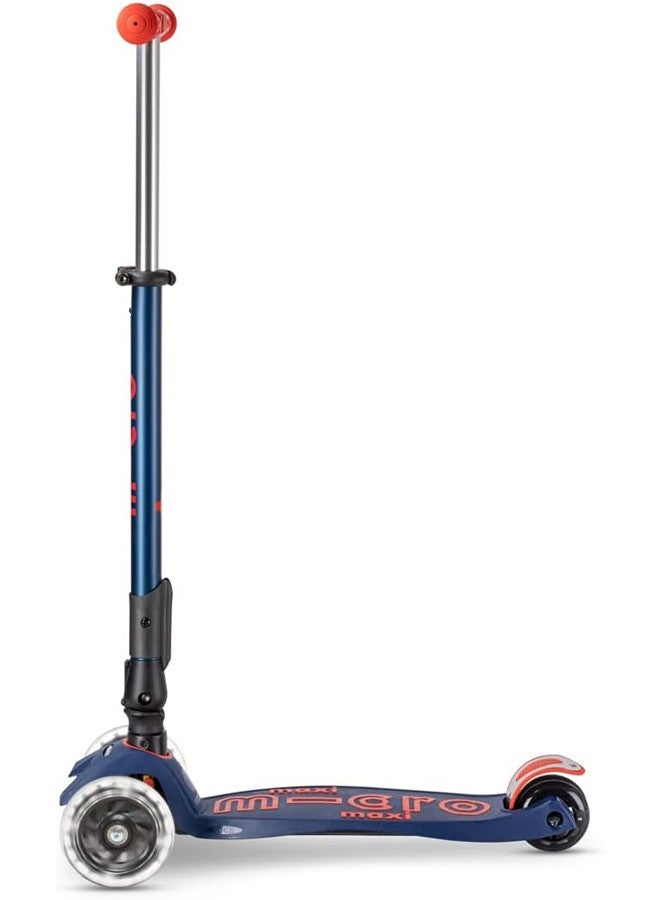Micro مايكرو كيكبورد - ماكسي ديلوكس قابل للطي مع إضاءة LED - سكوتر ثلاثي العجلات، توجيه بالميل، قابل للحمل مصمم سويسري للأطفال مع عجلات مضيئة تعمل بالحركة للأعمار من 5-12 (أزرق) - Image 2