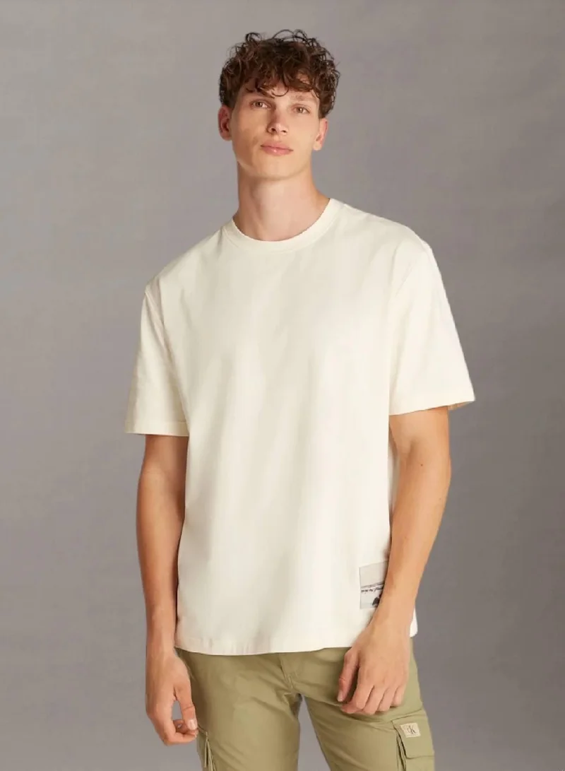 كالفن كلاين جينز تيشرت بطبعة صورة على الظهر