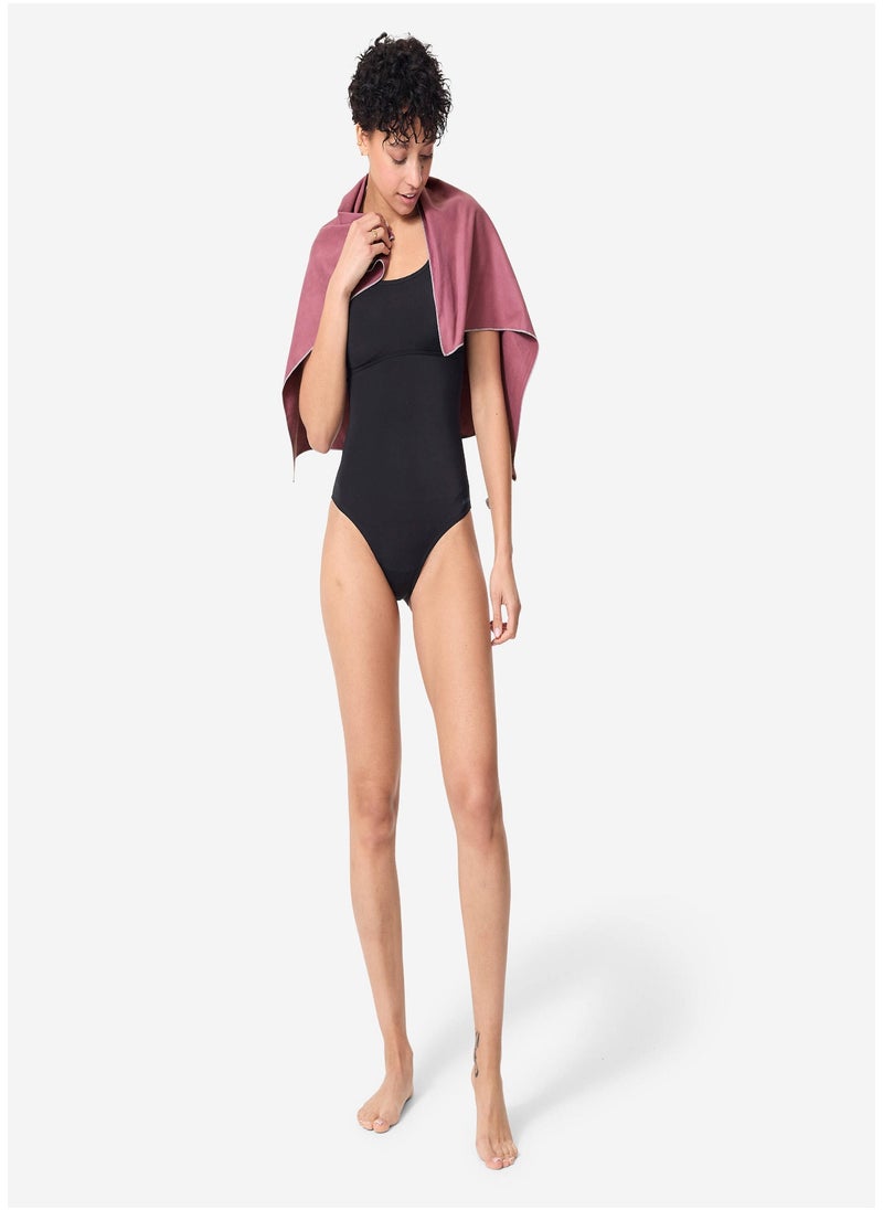 NABAIJI NABAIJI by DECATHLON, Microfibre Towel Ultra-Compact M 60x80 cm Lightweight & Durable Purple  - Image 1