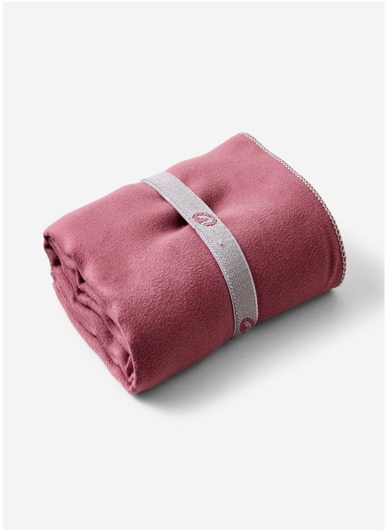 NABAIJI NABAIJI by DECATHLON, Microfibre Towel Ultra-Compact M 60x80 cm Lightweight & Durable Purple  - Image 2