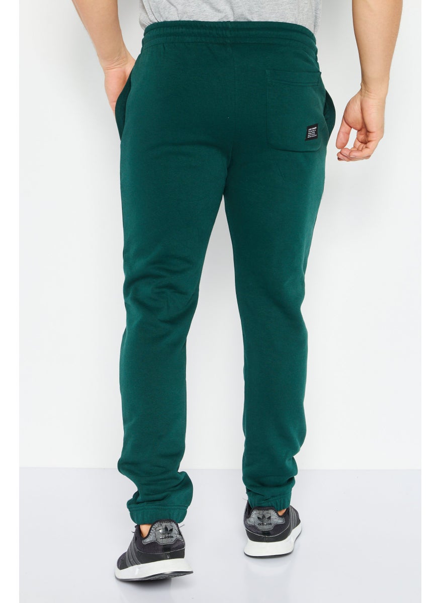Levi's - Men Regular Fit Brand Logo Jogger Pant, Dark Green - Image 1