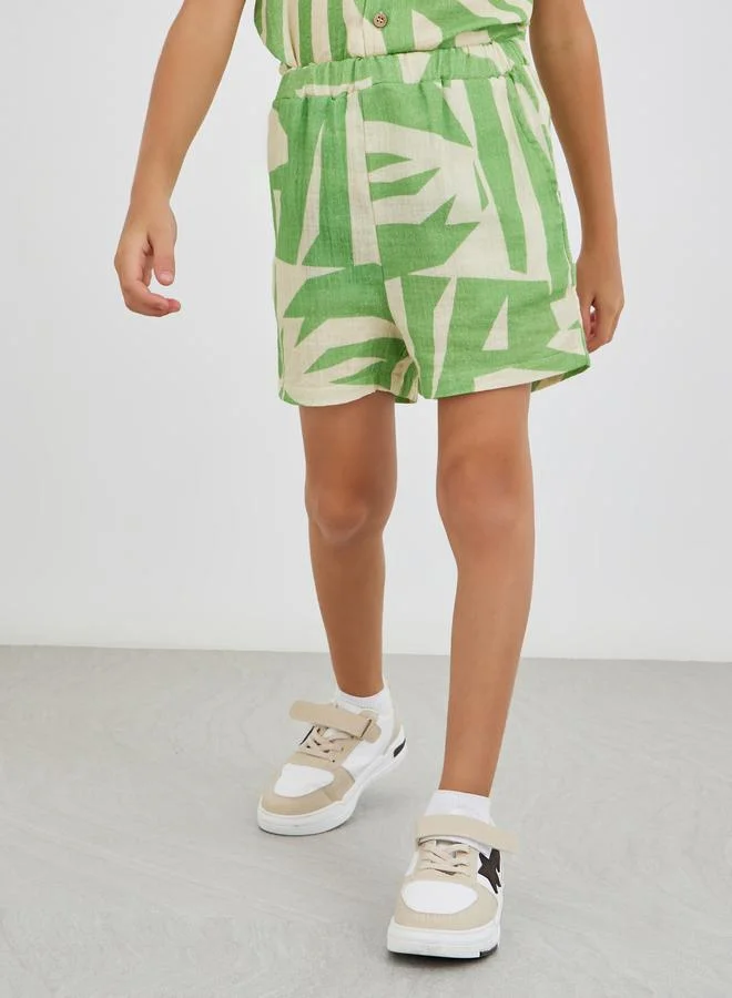 Styli Styli All-Over Print Buttoned Shirt and Shorts Set