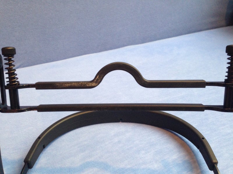 Hohner MZ 2010 Flex Rack Harmonica Holder,Black - Image 3