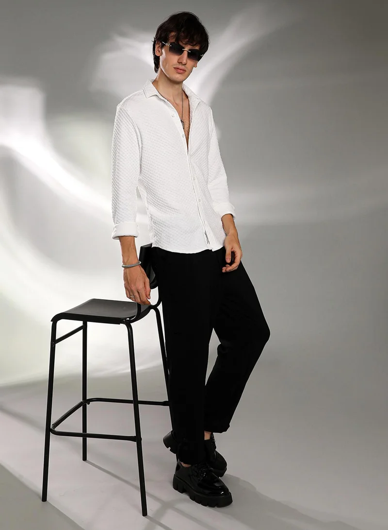 Campus Sutra Campus Sutra Men's Daisy White Cubic-Textured Shirt For Casual Wear | Spread Collar | Long Sleeve | Button Closure | Shirt Crafted With Comfort Fit For Everyday Wear