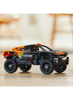 LEGO سيارة سباق تقني نيون مكلاين إكستريم E، مركبة سحب على الطرق الوعرة للأطفال، هدية للصبية والفتيات بعمر 7 سنوات وأكثر (252 قطعة) 42166  - Image 5