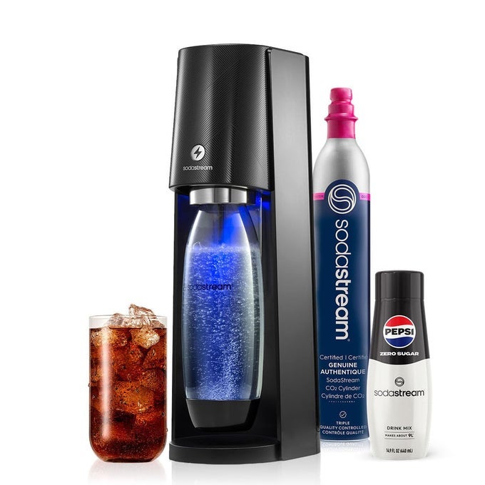ETERRA SODA MAKER STARTER KIT 3 AUTOMATIC CARBONATION LEVELS INCLUDES 1X CO2 CYLINDER 1X 32 FL OZ DISHWASHER SAFE BOTTLE 1X PEPSI ZERO SUGAR MIX 1X POWER ADAPTER BLACK