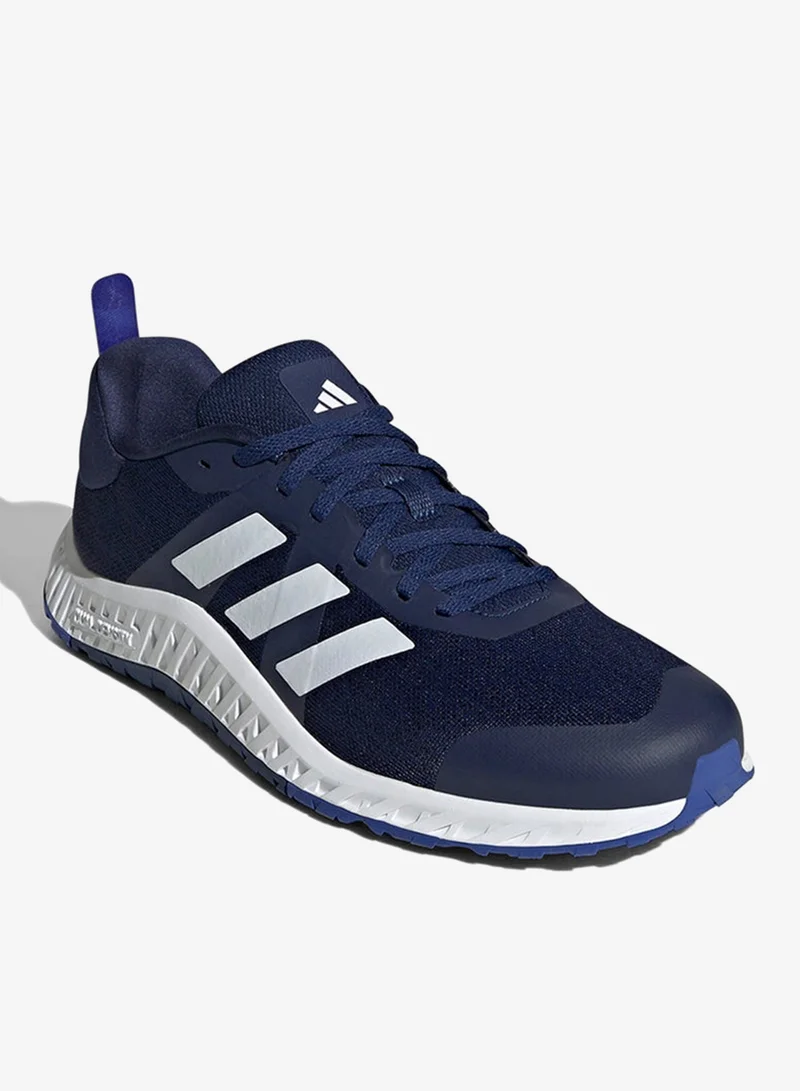 اديداس حذاء تدريب إيفريست