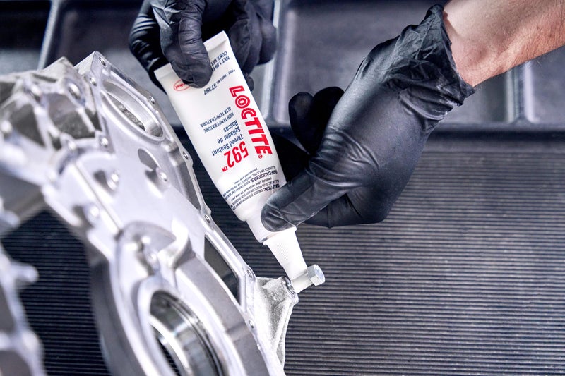 LOCTITE 592 Automotive Opaque Thread Sealant - High-Pressure, High-Viscosity, Prevents Galling - 50 ml, 1 Pack - Image 3