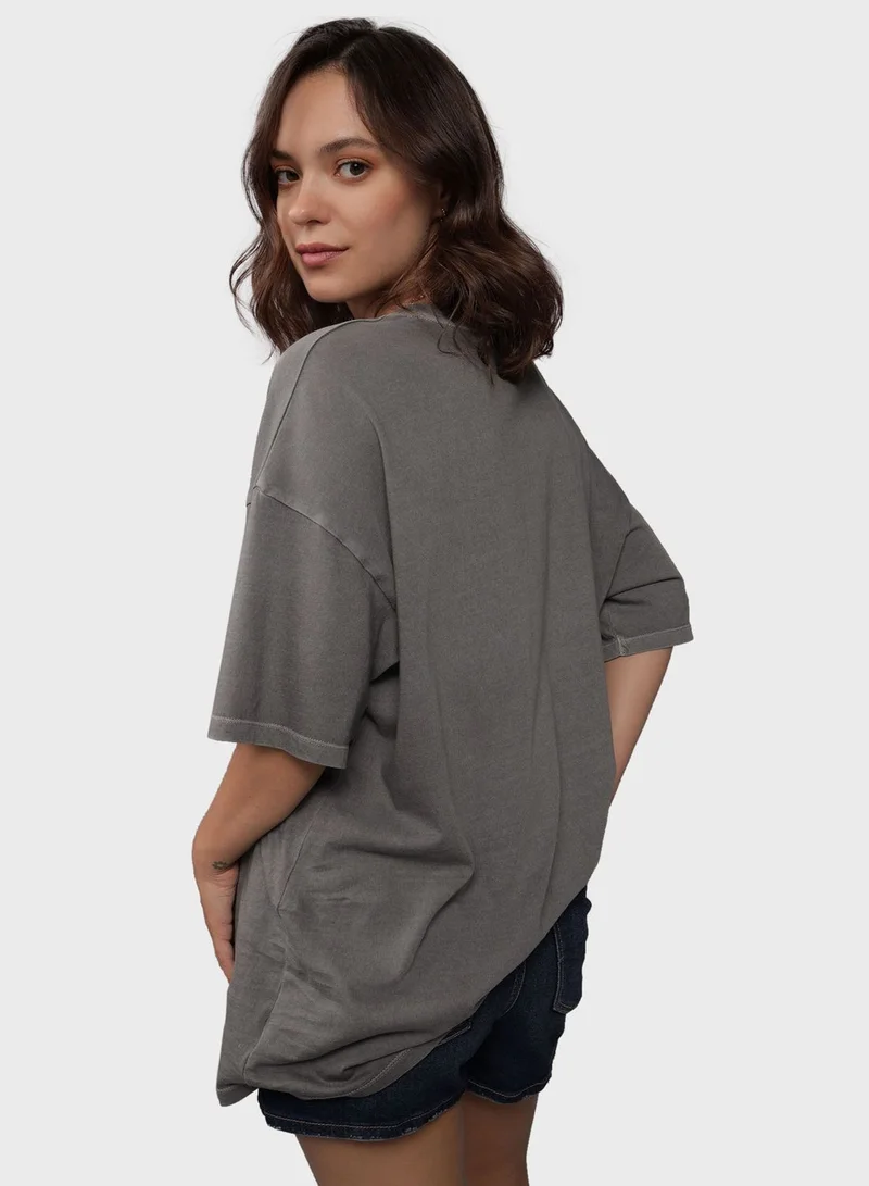 Aerie Logo Detail Crew Neck T-Shirt