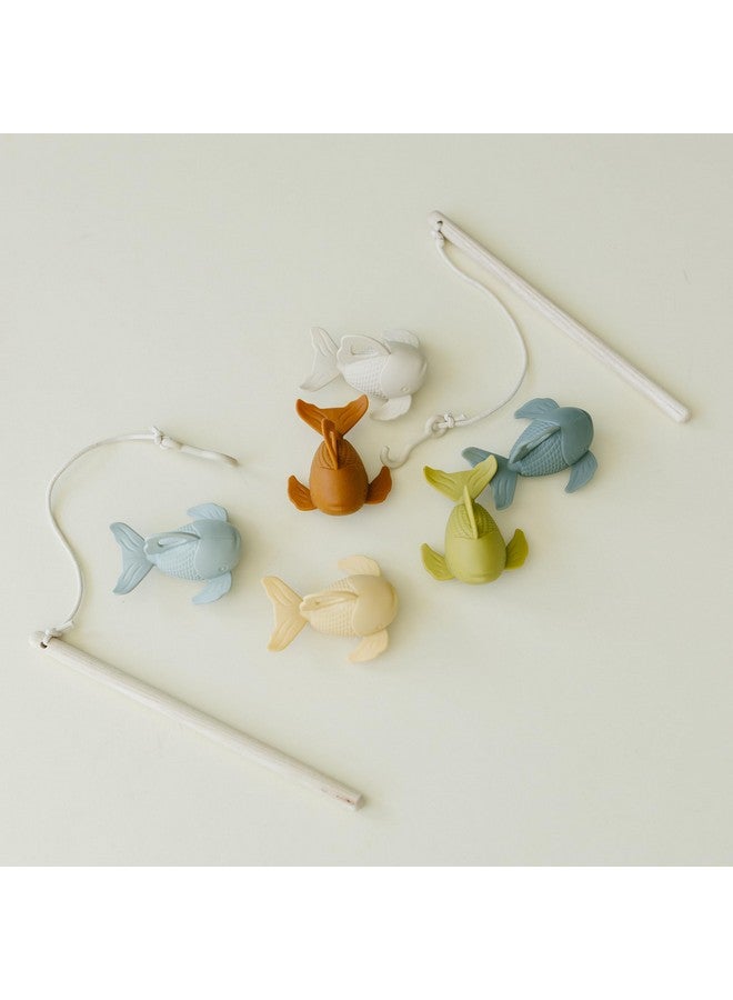 Marlowe & Co Silicone and Wooden Fishing Playset, Montessori Fine Motor Skills Fish Game for Children with Storage Bag - Image 4