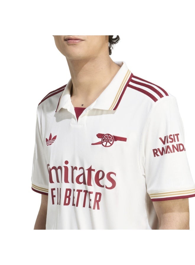 قميص رجالي أبيض قصير الأكمام