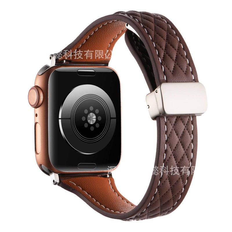 سوار ساعة ذكية باللون بني قابل للتعديل سوار جلدي كلاسيكي متوافق مع Apple Watch 38/40/41/42/44/45/49mm بملاءمة قابلة للتعديل وحزام بديل - Image 1