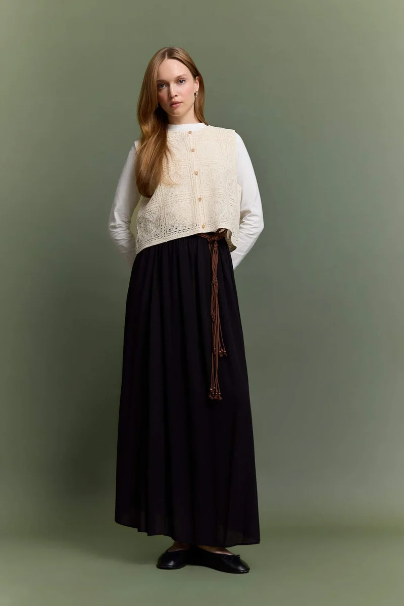 ديفاكتو A Cut Crinkle Viscose Maxi Skirt
