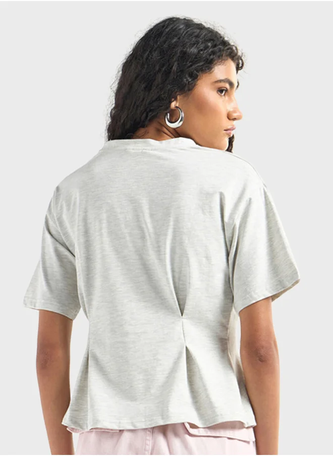 فاف Crew Neck Pleated Top