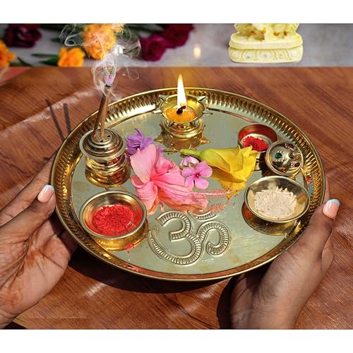 Pure Source India مجموعة طبق بوجا من النحاس الهندي النقي مكونة من 6 قطع للمعابد، بوجا ديوالي، المناسبات الدينية/هدية روحية (تصميم أوم) (9 إنش) (230 جرام) - Image 4
