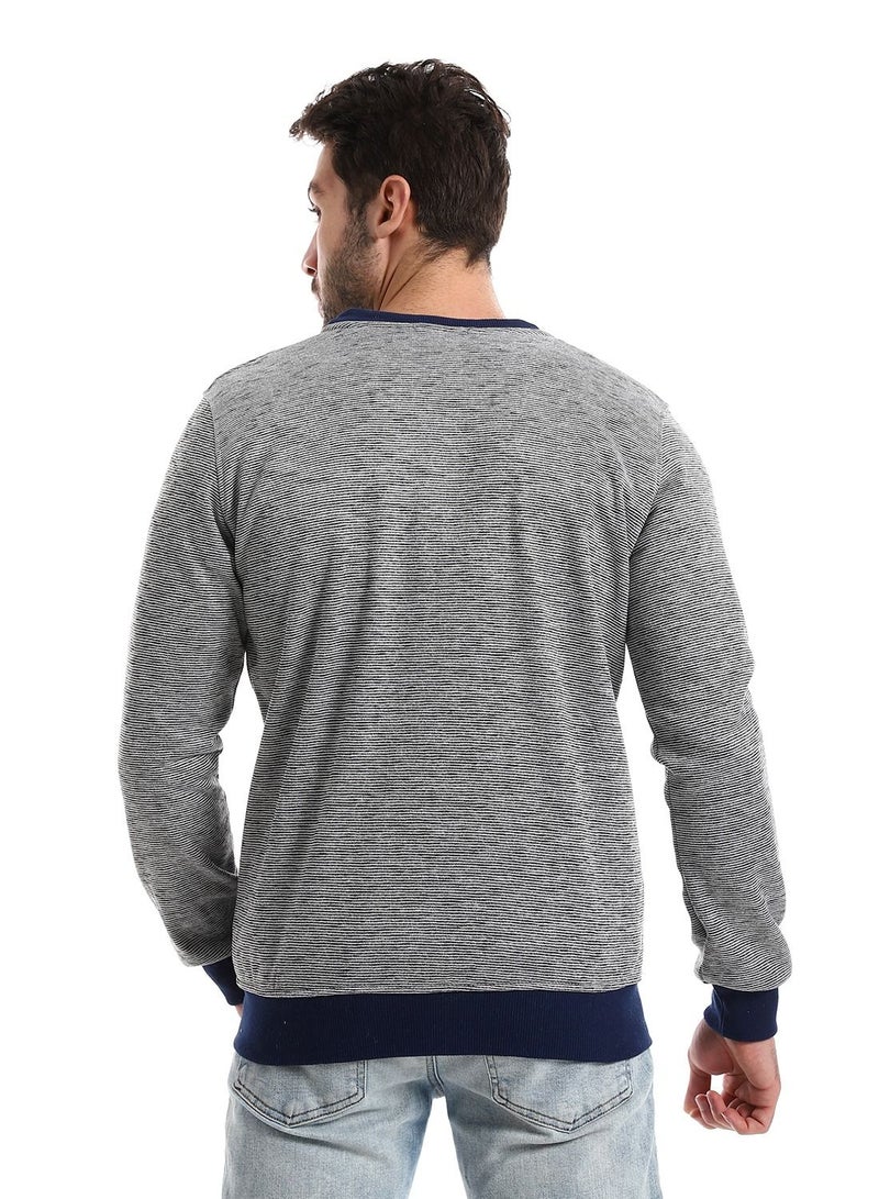 Caesar Men Sweatshirt With Front Pockets And Through Zipper - Image 4