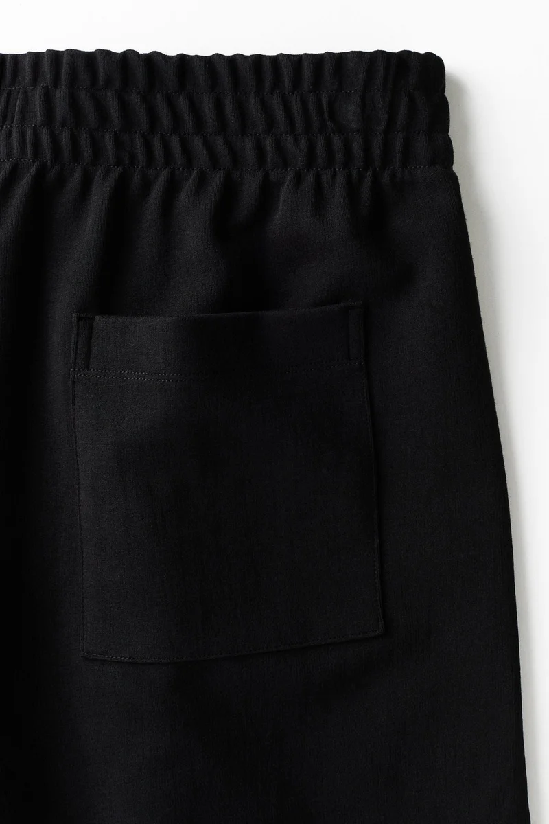 H&M  Relaxed Fit Interlock shorts for Men | Best Price UAE