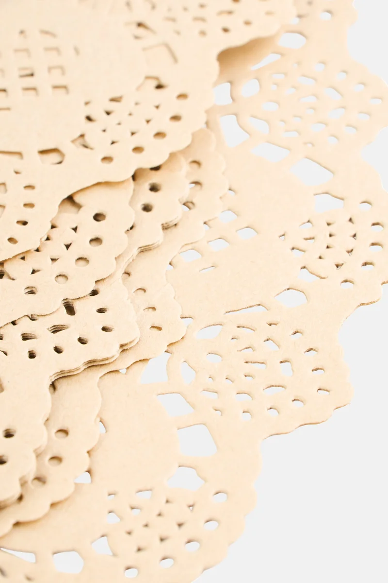 Muy Mucho 20 Pcs Doilies Disposable Foil Lace Paper, Tan