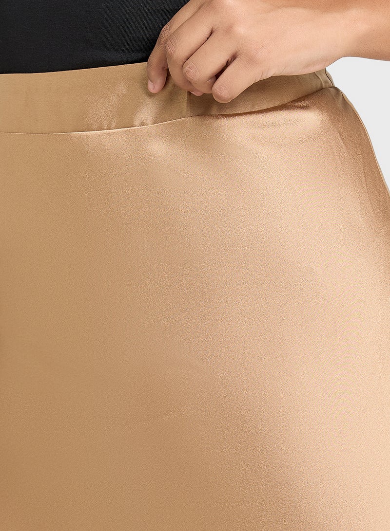 Ella Plus Satin Skirt  - Image 4