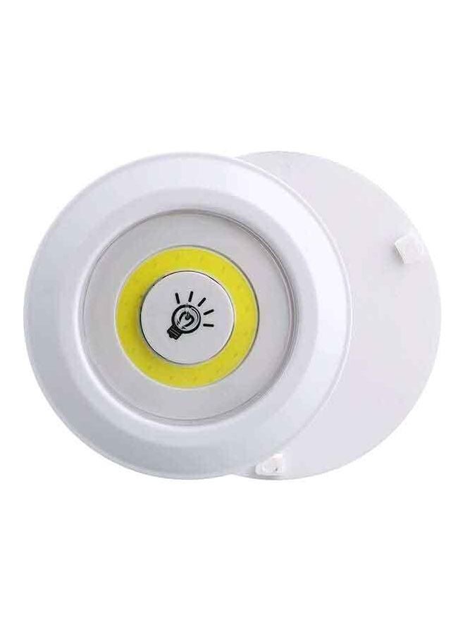 مجموعة إضاءة LED لأسفل الخزانة لاسلكية وبجهاز تحكم عن بعد ومكونة من 3 قطع أبيض 10x10x9سم - Image 2