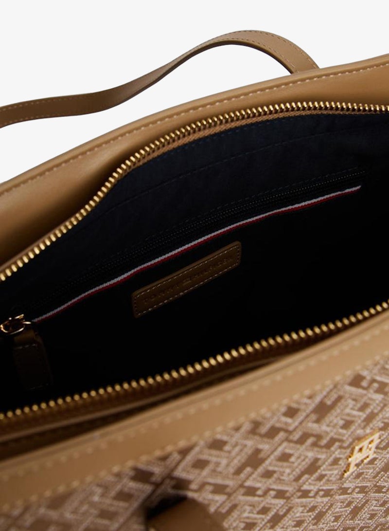 TOMMY HILFIGER Logo Jacquard Tote - Image 5