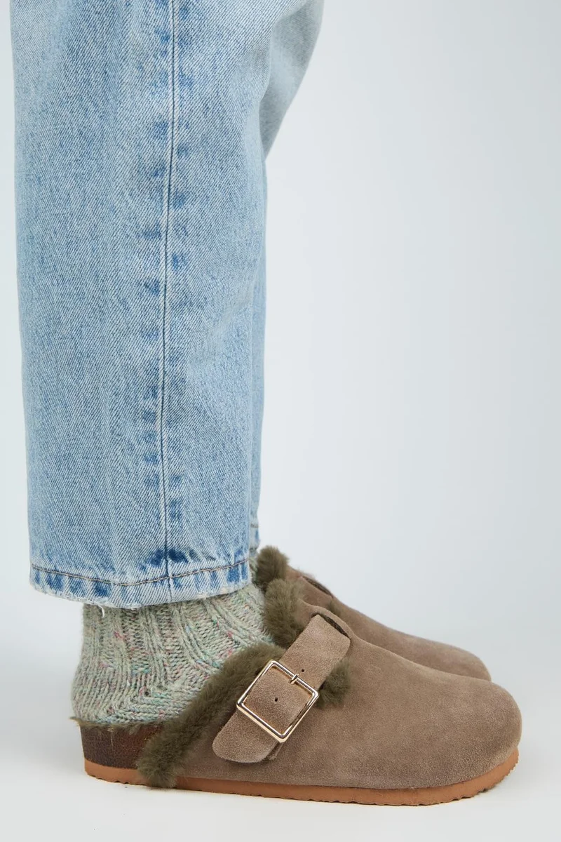 Manijero Manijero Zeta Women's Fur-Lined Genuine Leather Slippers with Oxidized Buckle and Belt, Mink-Khaki Color.