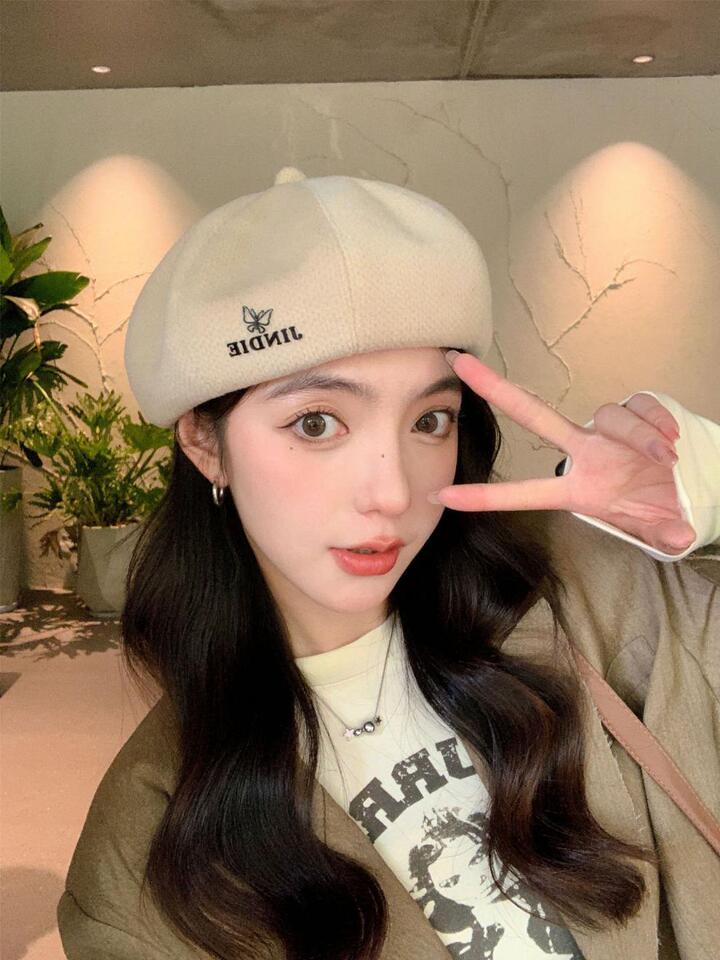 Beret Women Korean New Butterfly Embroidered Autumn  Fashion Face Slimming Painter Hat - Image 2
