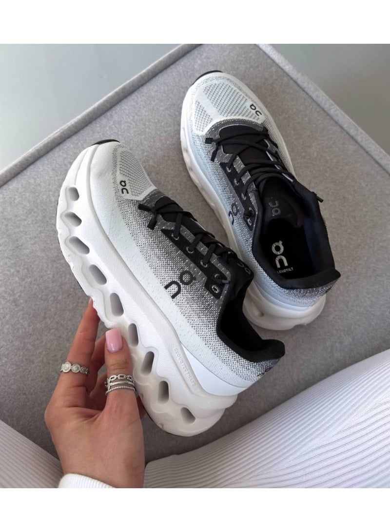On Running Cloud ivory/black - Image 3