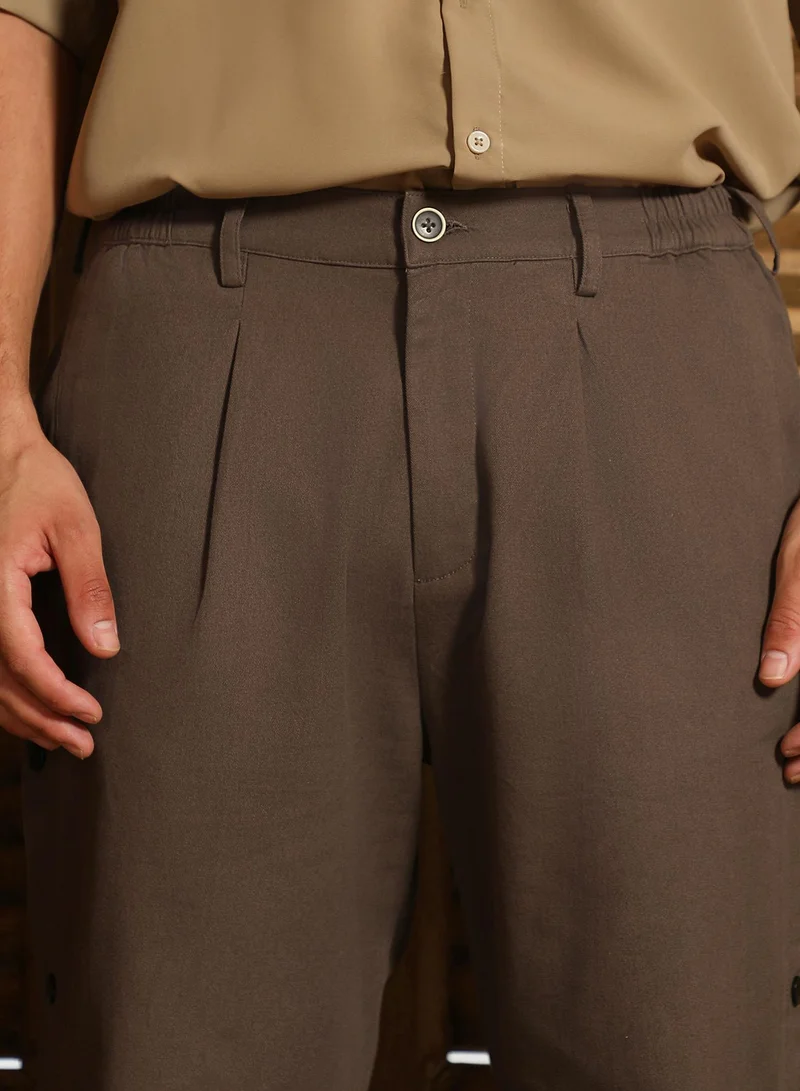 Campus Sutra Chocolate Brown Men's Chocolate Brown Side-Snap Straight Trousers For Casual Wear | Mid-Rise | Straight Fit | Button Closure | Trousers Crafted With Comfort Fit For Everyday Wear for Men | Best Price UAE