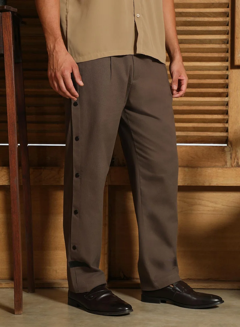 Campus Sutra Chocolate Brown Men's Chocolate Brown Side-Snap Straight Trousers For Casual Wear | Mid-Rise | Straight Fit | Button Closure | Trousers Crafted With Comfort Fit For Everyday Wear for Men | Best Price UAE