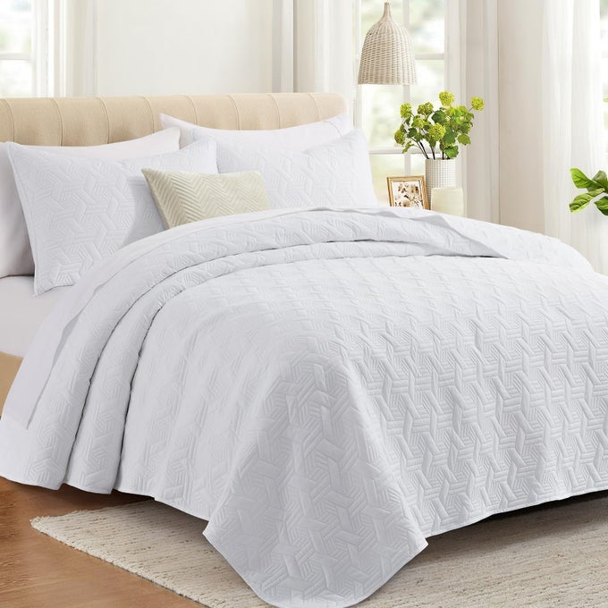 WHITE OVERSIZED CALIFORNIA CAL KING SIZE QUILT BEDDING SET WITH PILLOW SHAMS SUMMER LIGHTWEIGHT BEDSPREAD COVERLET SOFT QUILTED BLANKET THIN COMFORTER FOR ALL SEASONS