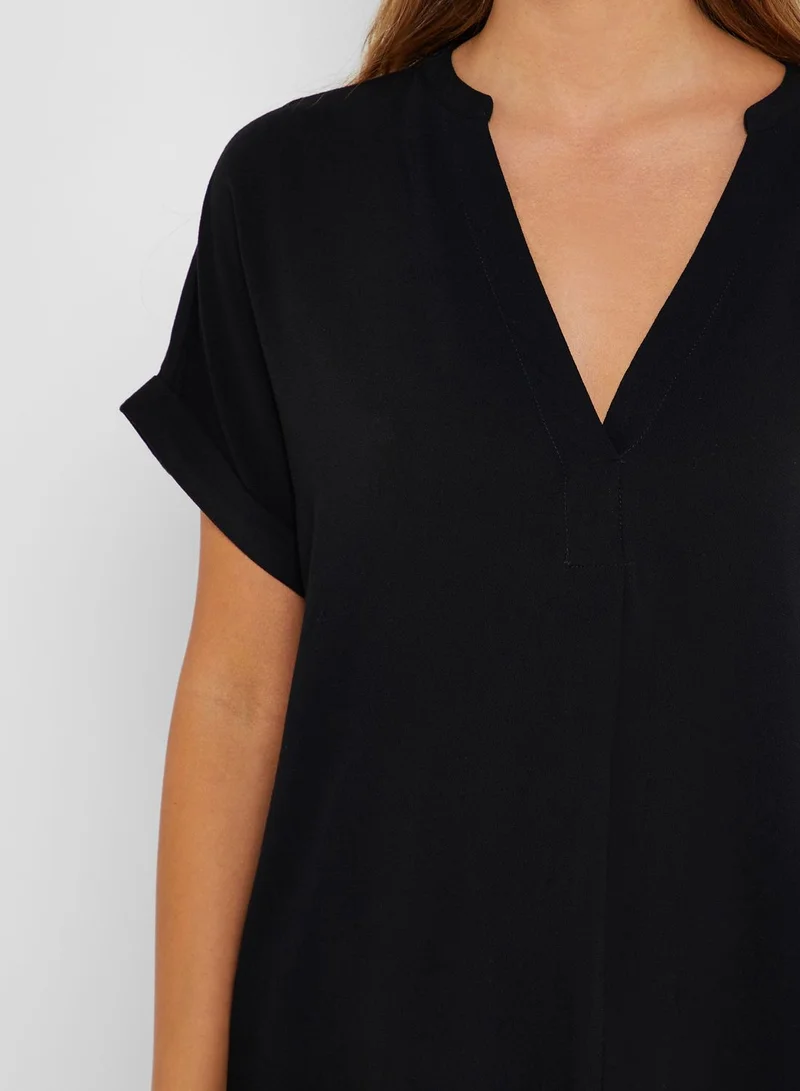 FOREVER 21 Split Neck Short Sleeve Top