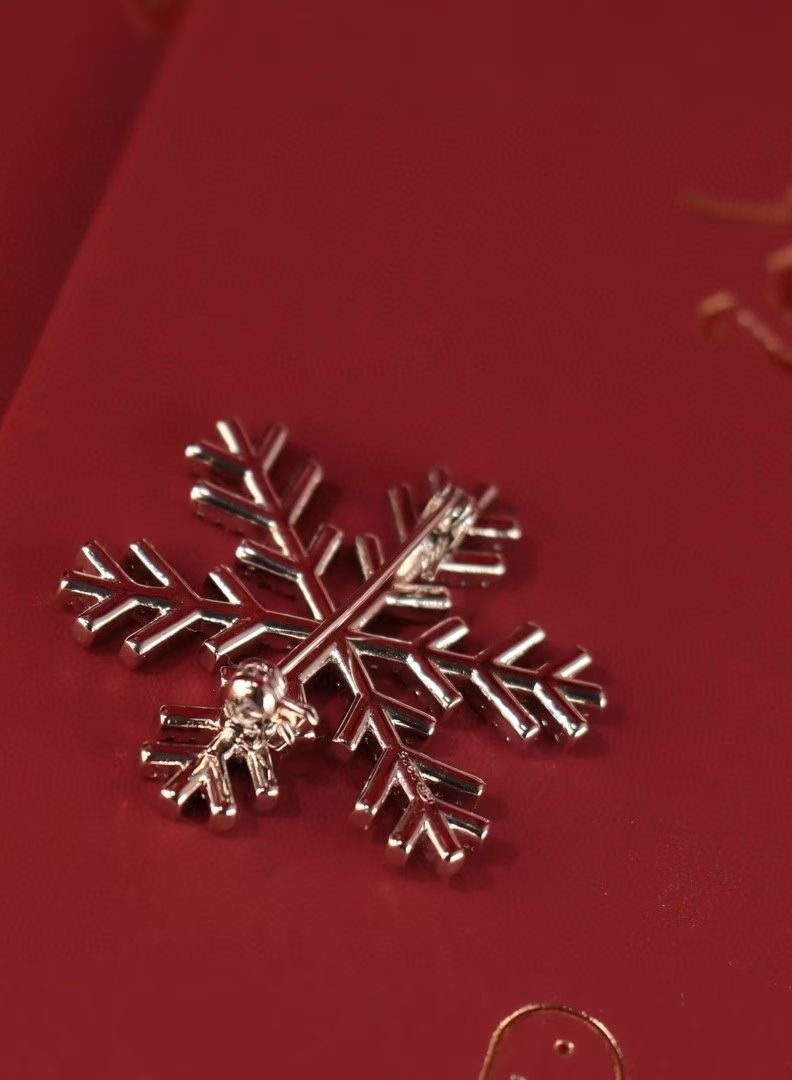HEFANG Personalized And Fashionable Brilliant Snowflake Brooch  - Image 2