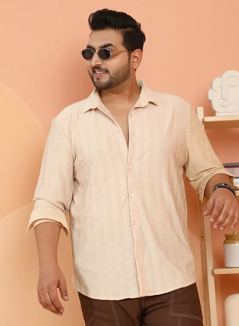 انستافاب بلس قميص رجالي مقاس كبير بلون بيج بتصميم مضلع وياقة عادية وأكمام طويلة بأزرار