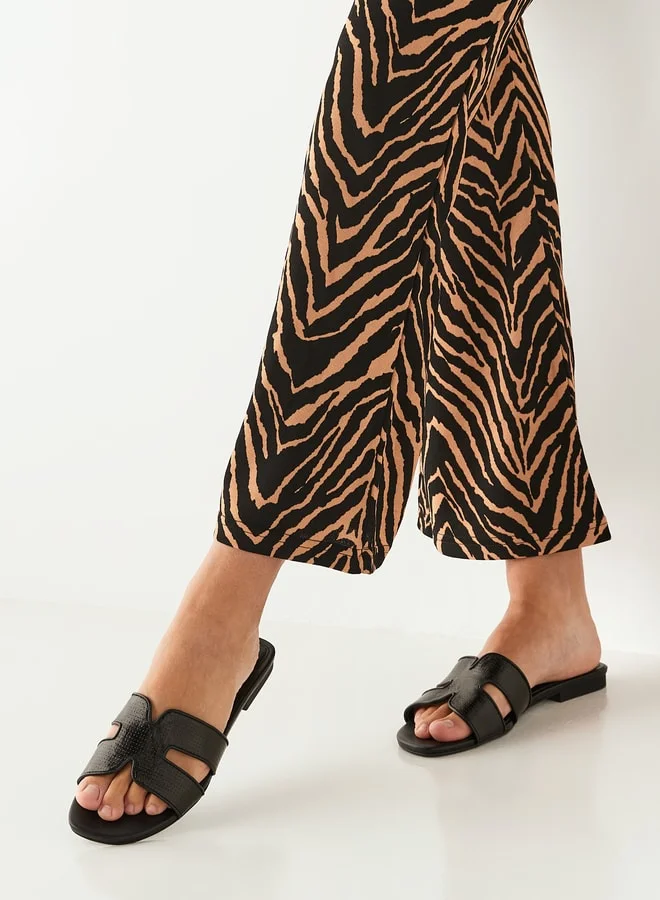 سيليست Women Textured Open Toe Slip On Sandals