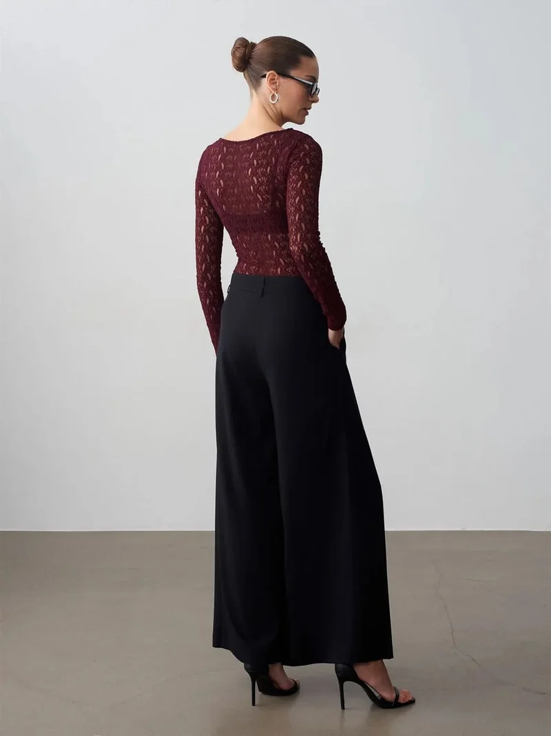 ديلفين DILVIN Wide-Leg Pleated Trousers