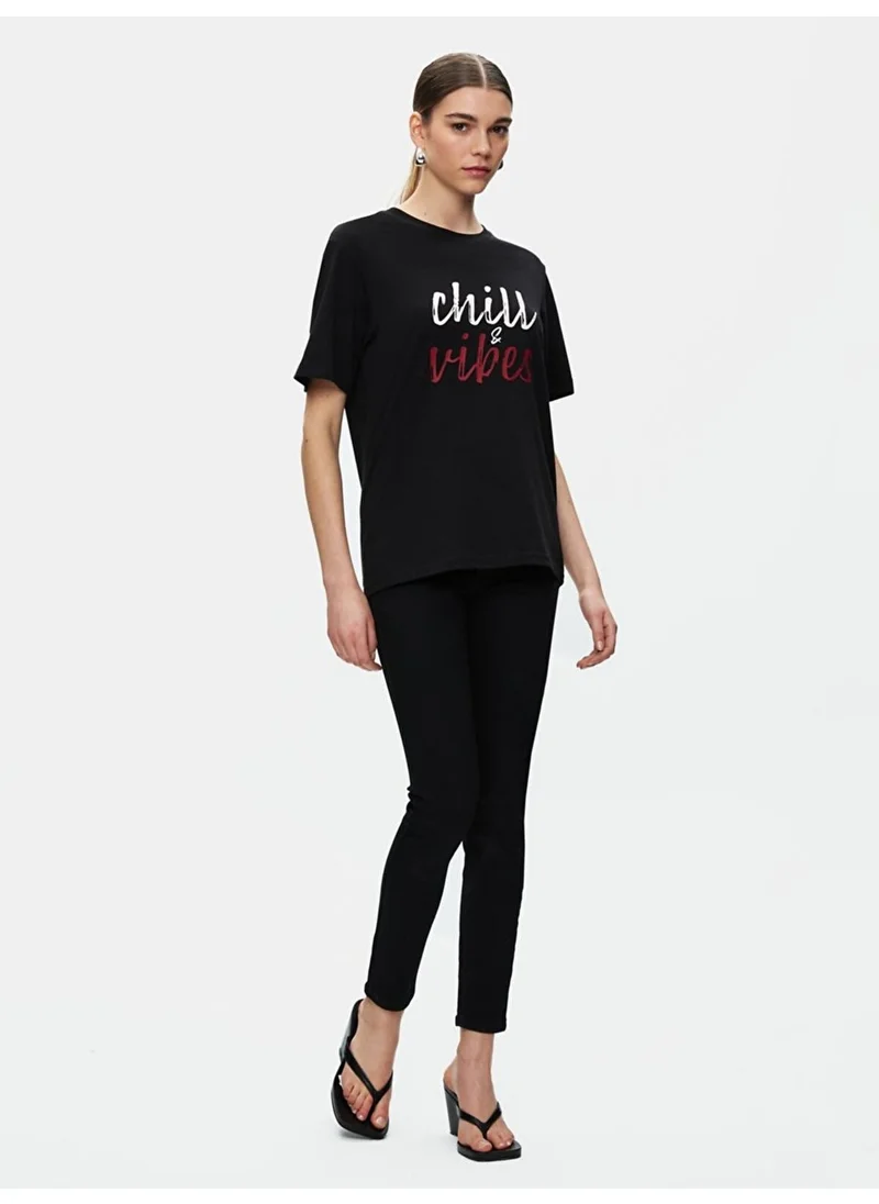 ال تي بي Black T-Shirt
