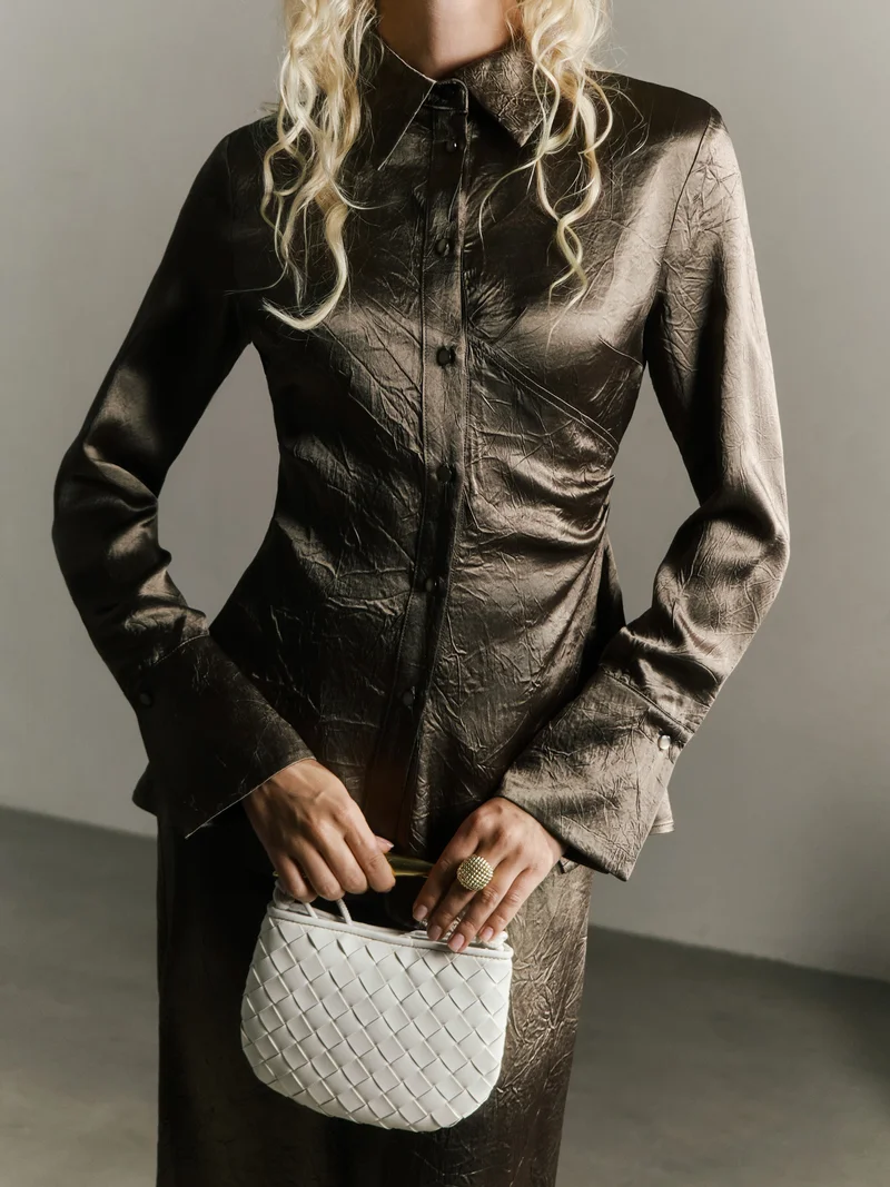 Lichi Fitted shirt in crinkled-effect fabric