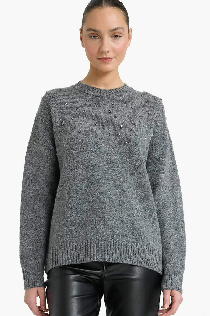 Defacto Oversize Fit Crew Neck Embroidered Knitwear Pullover