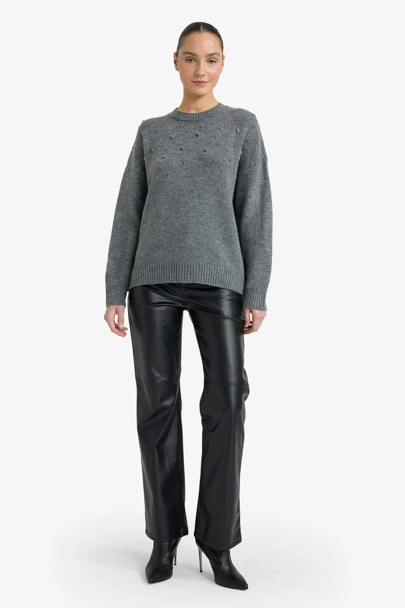 Defacto Oversize Fit Crew Neck Embroidered Knitwear Pullover
