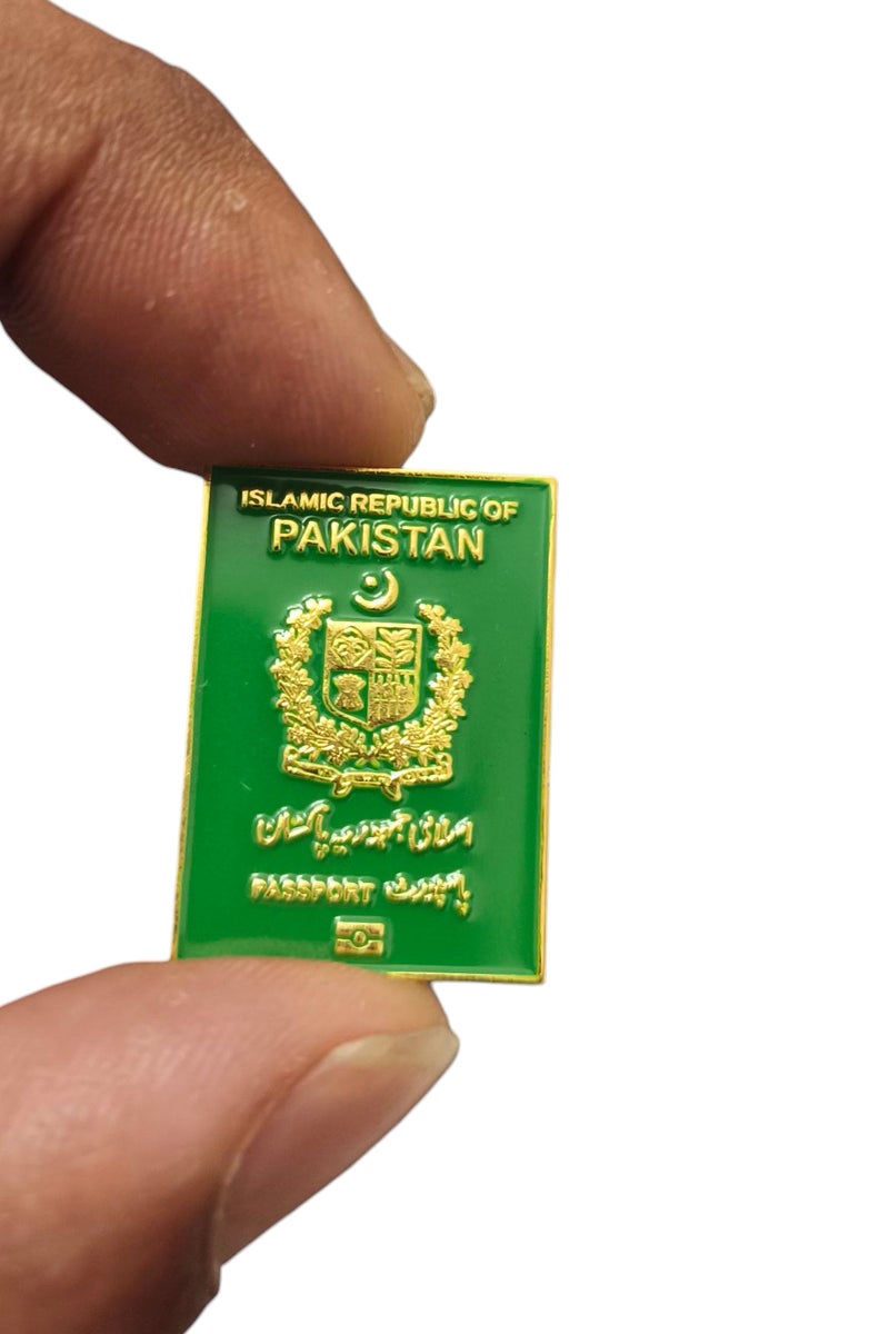 قطعتان من الملصقات المعدنية لجواز السفر الباكستاني وشكل العلم - Image 2